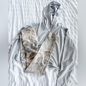 Athleta Matching Set Gold Silver Grey Size XS Cropped Leggings Hoodie Workout
